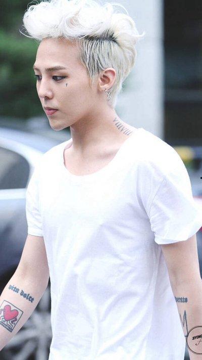 韩国明星抽血,健康与美丽背后的代价