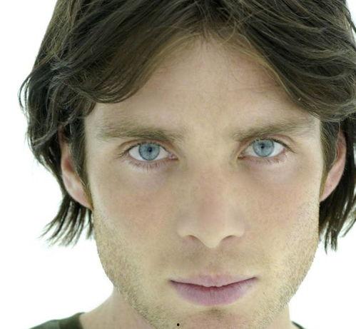 蓝眼睛男明星,盘点那些令人心动的蓝眼睛男明星