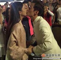 普通明星亲嘴,亲嘴瞬间曝光，粉丝直呼心动不已